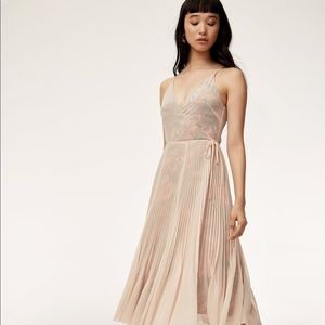 Wilfred Beaune Dress in Rare Denude/Black/Vinland